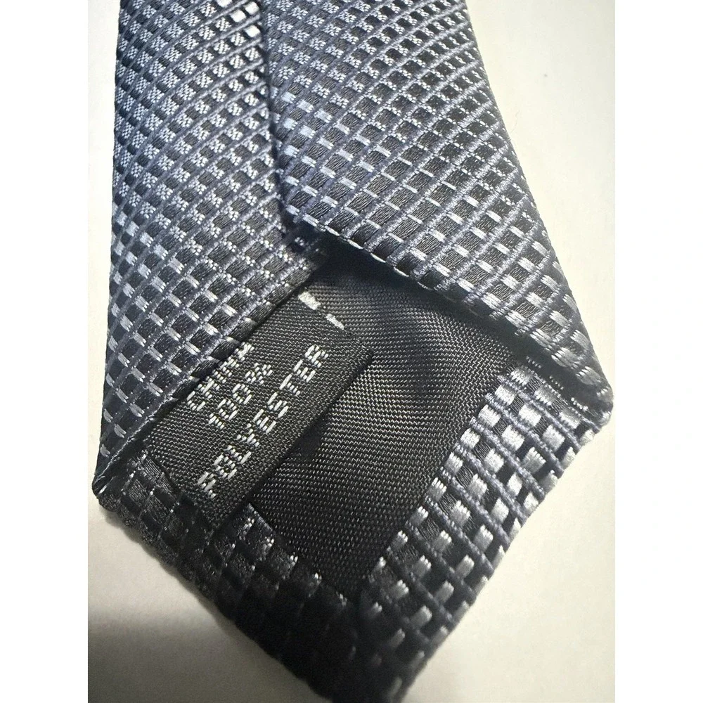 Susan G. Komen Breast Cancer Awareness Tie Charcoal Grey Pink Ribbon Logo Mens
